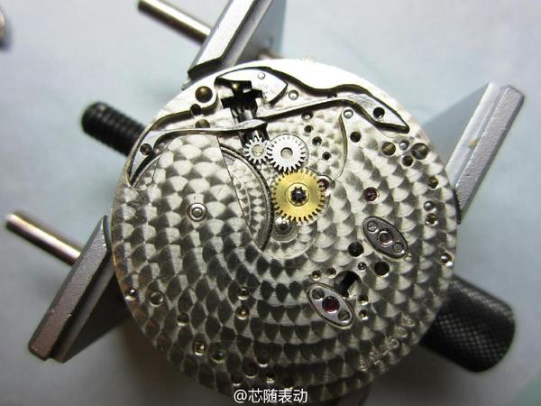 法穆兰手表维修点地址查询（法穆兰摆件磨损）