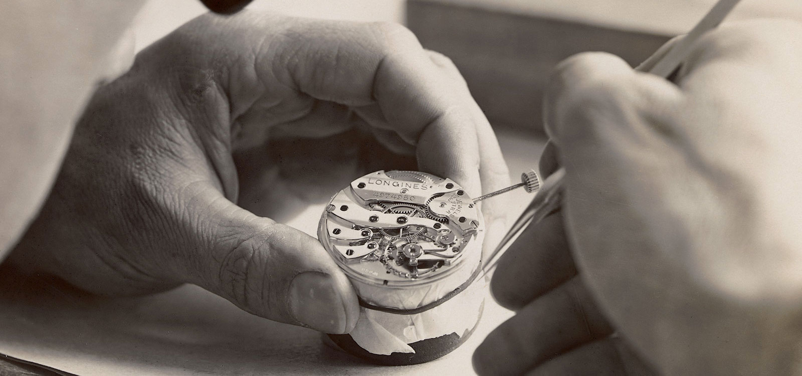 法穆兰售后客服电话多少号（法穆兰手表锈蚀）