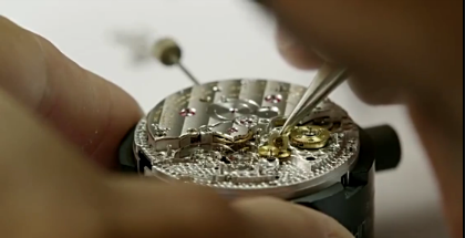 法穆兰售后电话（法穆兰表带被刮花）