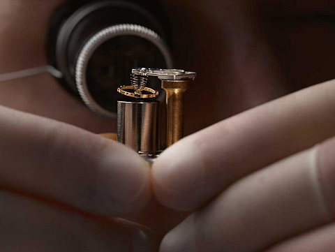 法穆兰手表维修服务中心（法穆兰手表轴心松动）